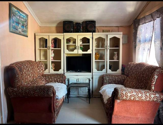2 BEDROOM HOUSE FOR SALE IN KUYASA